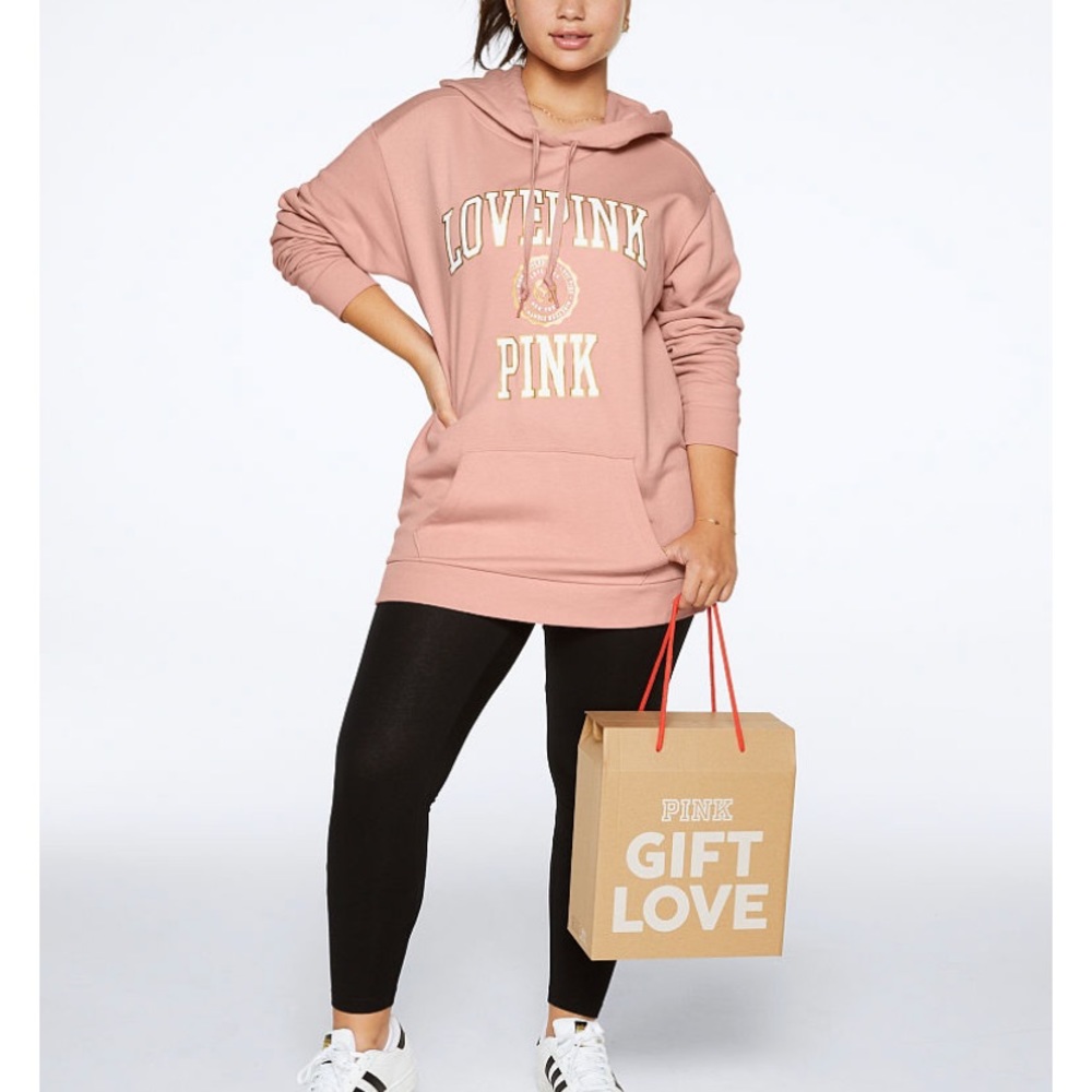 🆕VS PINK LOGO GIFT SET. NIB!